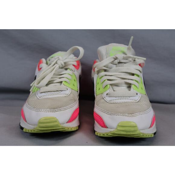 Nike Air Max 90 Shoes Womens‎ Size 6 CT1030-100 Running Athletic Sneakers - Picture 2 of 10